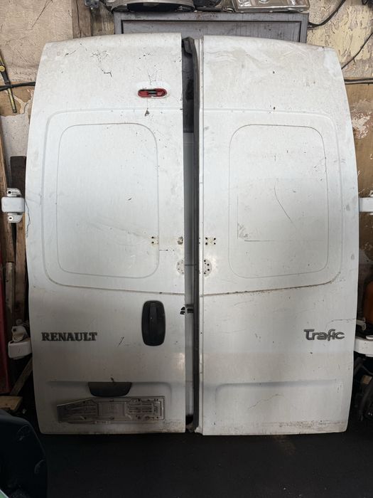 Врати за Renault Trafic