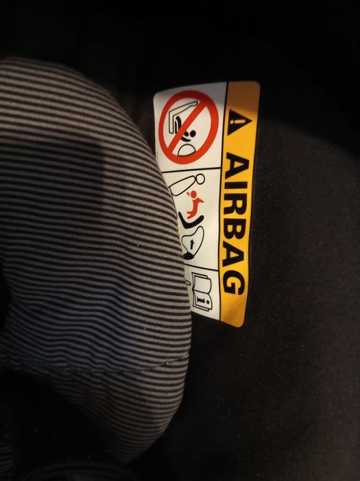 Maxi cosi столче