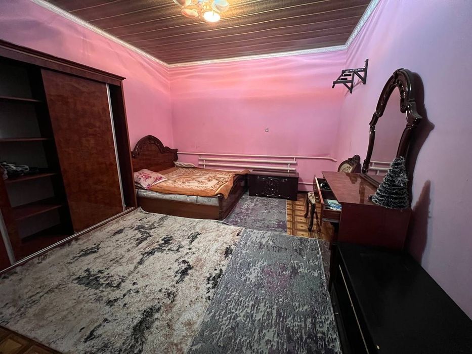 Сдается 3х комнатный ДОМ 
С обстановкой 
В горде Алмалыке