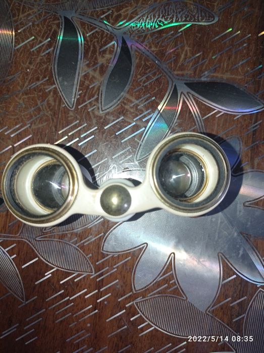 Продам бинокль театральный,классический