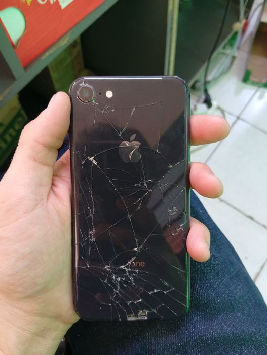 Iphone 8 , бу продам срочно