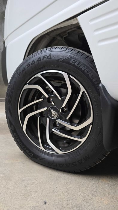 Damas srochno sotiladi