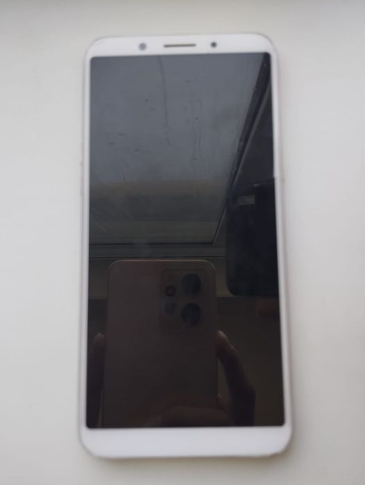 Oppo A83 (2018) телефон