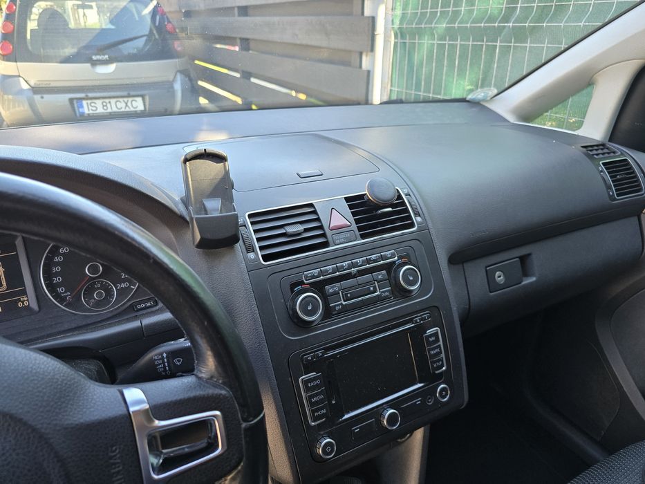 Touran 2012  2.0 TDI pret FIX
