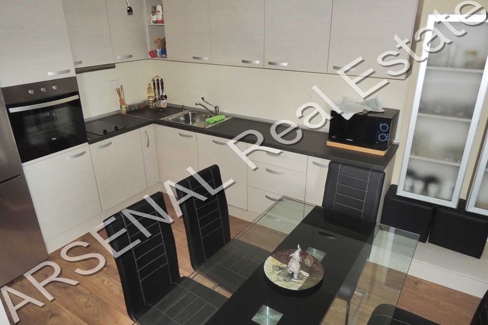 Дава се под наем Тристаен апартамент в София, Витоша - 120 кв.м за 588.03 € - Снимка #7