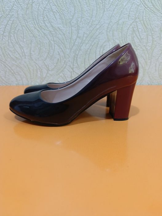 Продам Туфли размер 38