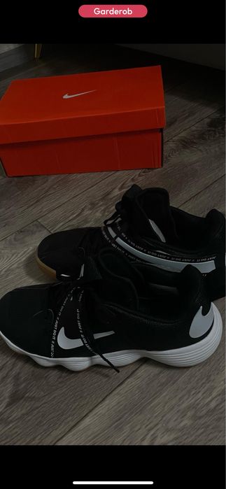 Кроссовки найк гелевые