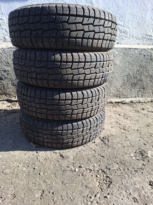 Продам резину на 16