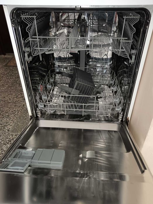 Съдомиялна Electrolux