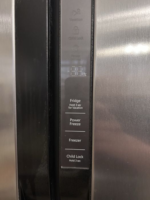 Холодильник , в отличном состоянии