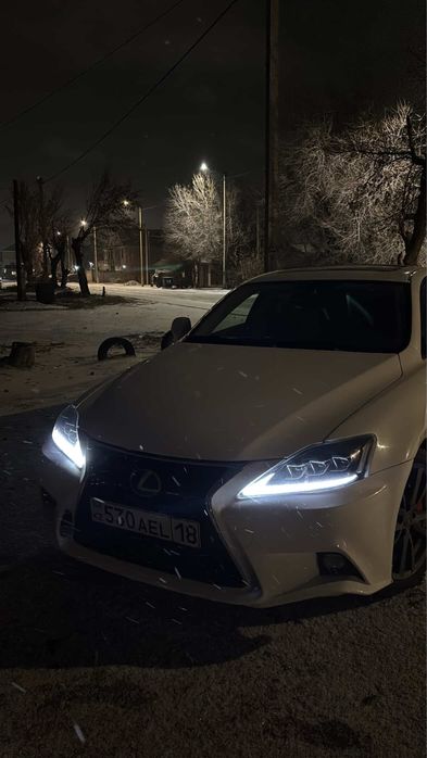 Продам бу фары lexus is