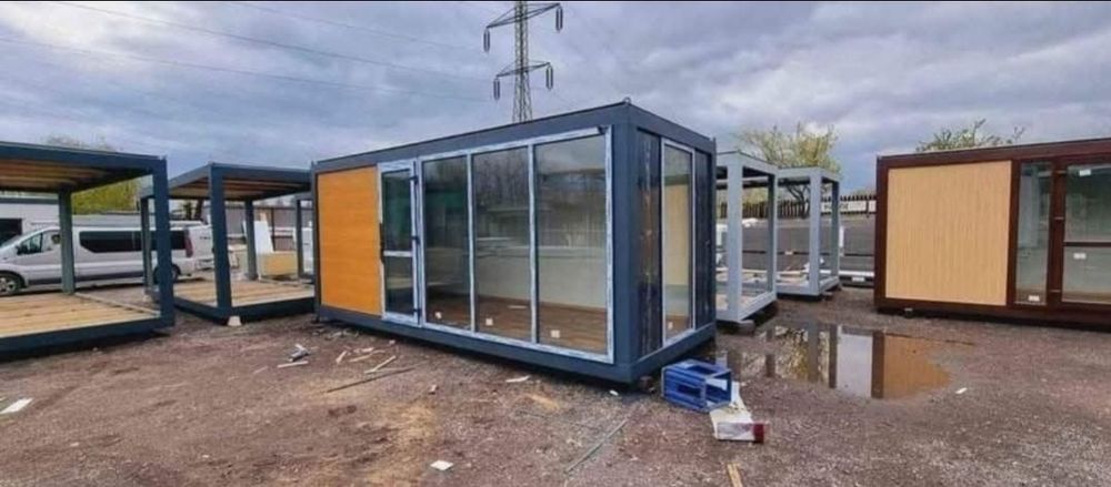 Vand container cu vitrina și grup sanitar
