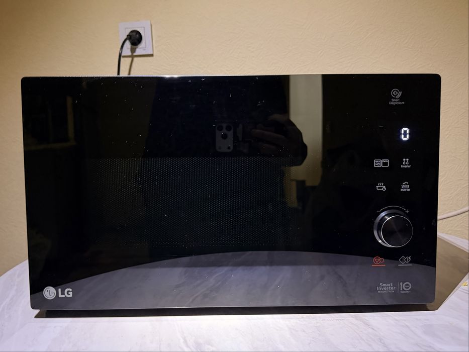 LG Smart Inverter MH6565DIS, микроволновая печь, идеальное состояние