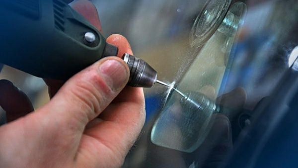 Ремонт стекол трещин, скол лобового стекла с выездом на адрес