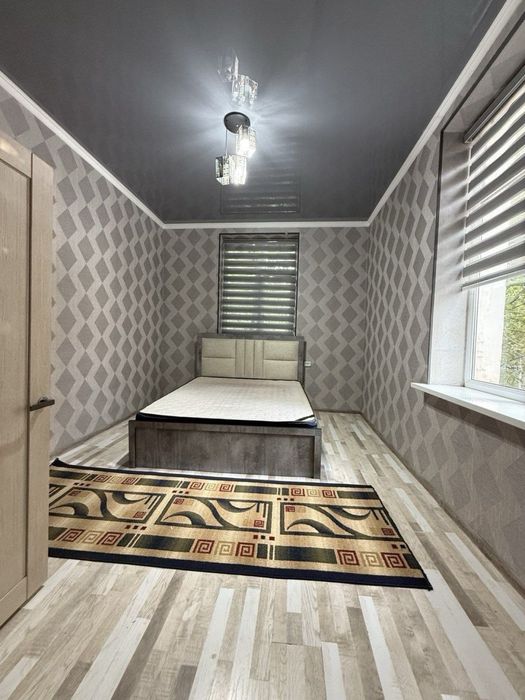 3х комнатная в центре Чирчика (Базар) с мебелью и техникой