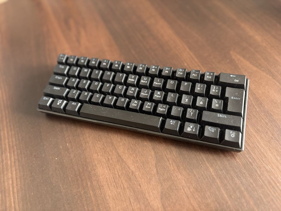 tastatura mecanica white shark + cablu usb c