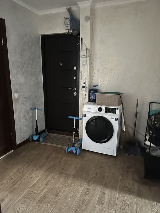 Срочно  продам 3-х комнатную квартиру.