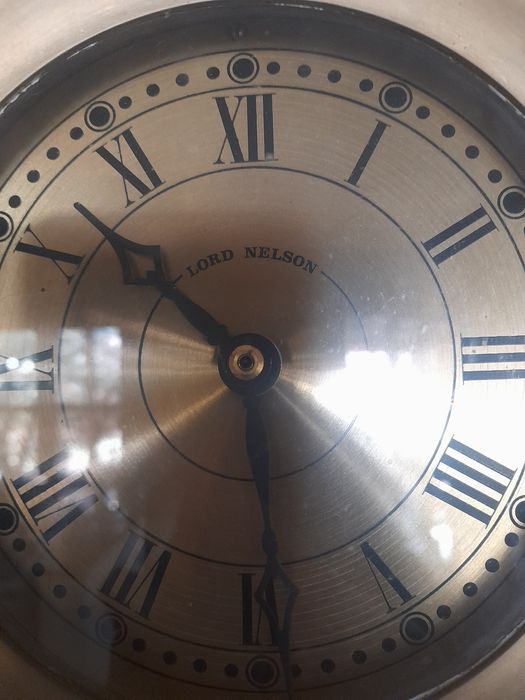 Ceas și barometru  Lord Nelson