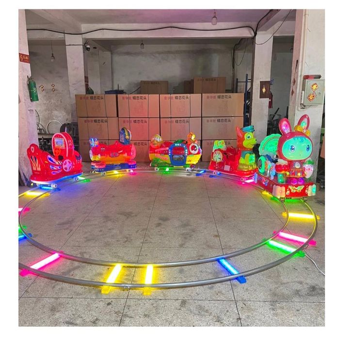 Atraksion Karusel Batut sotuvda bor yangi pachka.