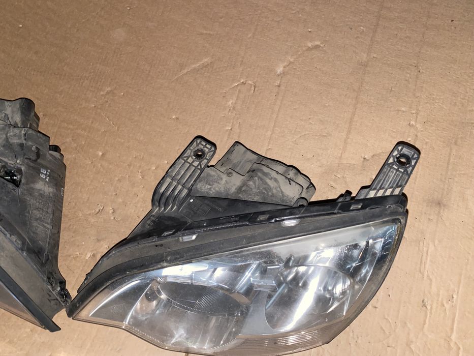 Far xenon Opel Antara Facelift 2010 - 2014 stanga dreapta