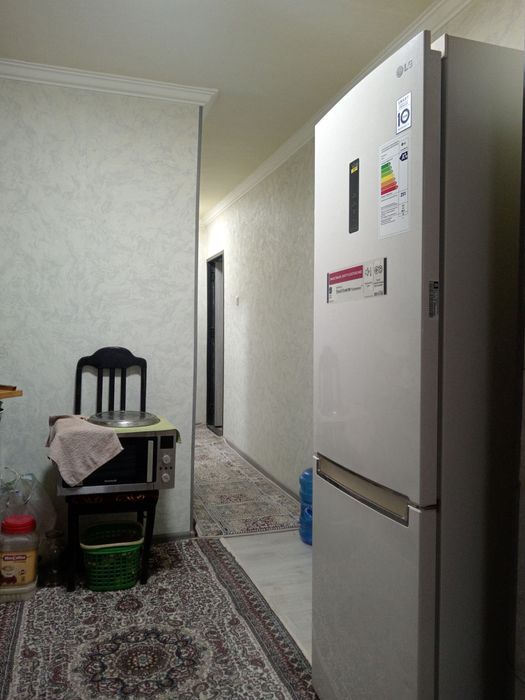 Чирчик шахар 3 м/р 2х Нархи 32.000$ Бош толов ва паспорт бн Ипотека