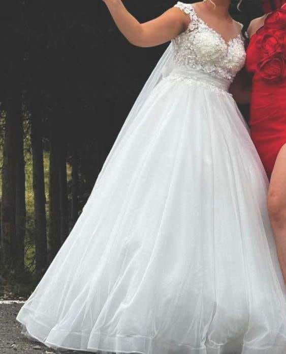 Vând rochie de mireasa marimea 48