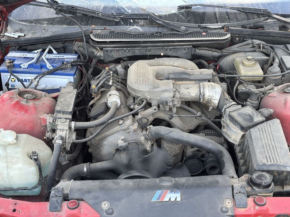 Dezmembrez bmw e36