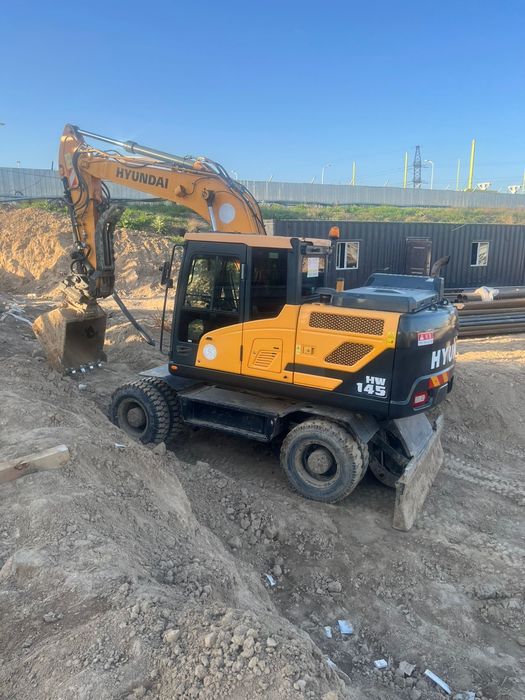 Услуги  экскаватора Hyundai HW145