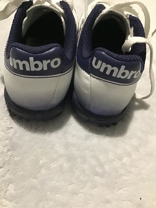 Обувки за футбол Umbro