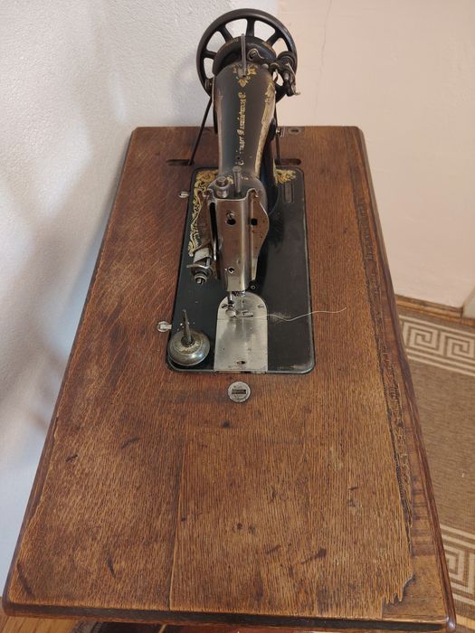 Mașină de cusut SINGER 1912, antichitate originală, picioare fontă, funcțională