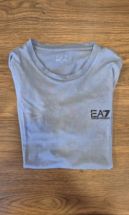 EA 7  анцунг и тениска