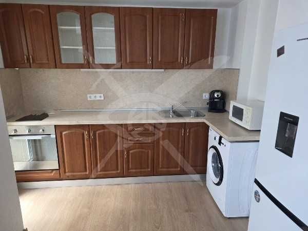 Дава се под наем Тристаен апартамент в Пловдив, Център - 85 кв.м за 648.21 € - Снимка #1