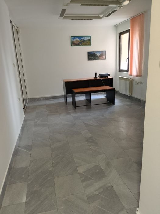 Дава се под наем Офис в София, Гео Милев - 170 кв.м за 887.4 € - Снимка #2
