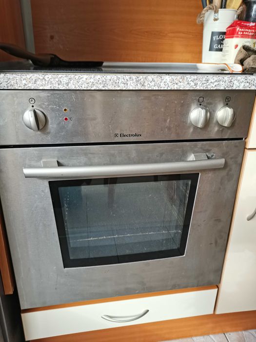Фурна за вграждане ELECTROLUX