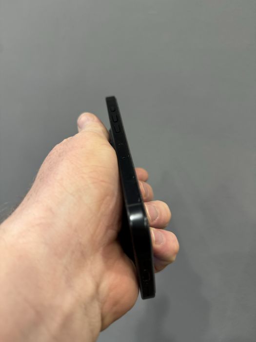 iphome 16 Pro 256Gb износ акб 96%