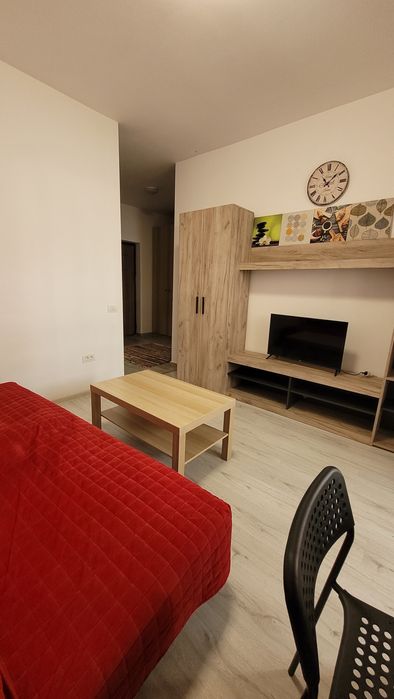 Proprietar Închiriez Garsonieră Cu Curte, Metrou Dimtrie Leonida