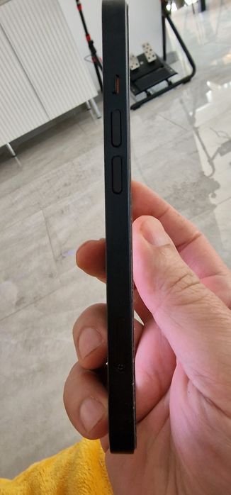 Iphone 13-  NOU - NEUTILIZAT !