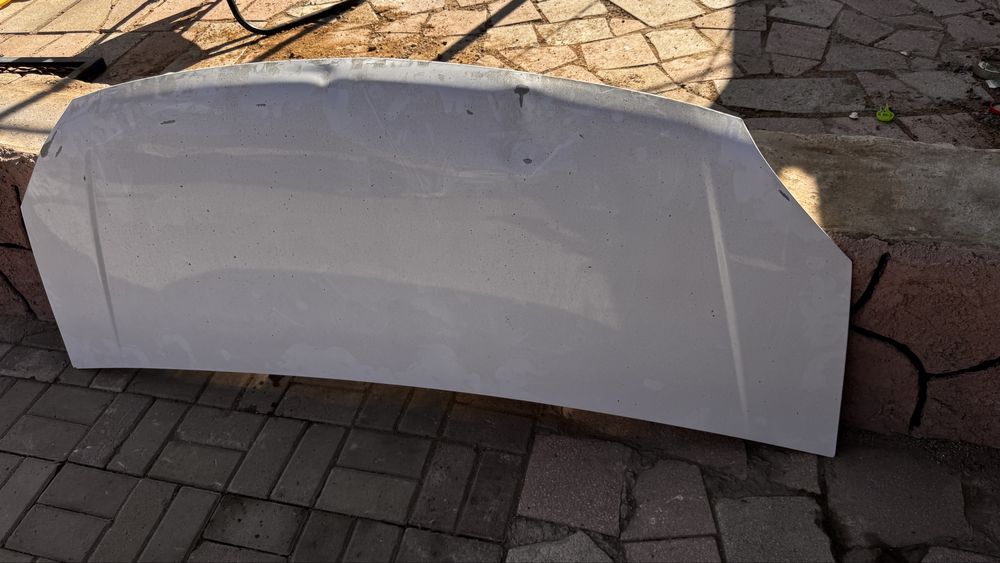 Продам капот некст