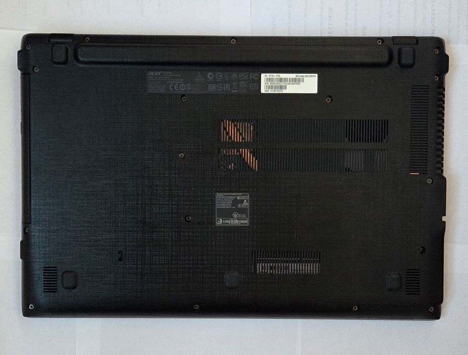 Laptop  Acer I3 5005U, CPU 2.0 GHZ, 16 Gb Ram ,SSD Samsung  250 Gb ,SSD intel 250 Gb,Windows 10 Pro