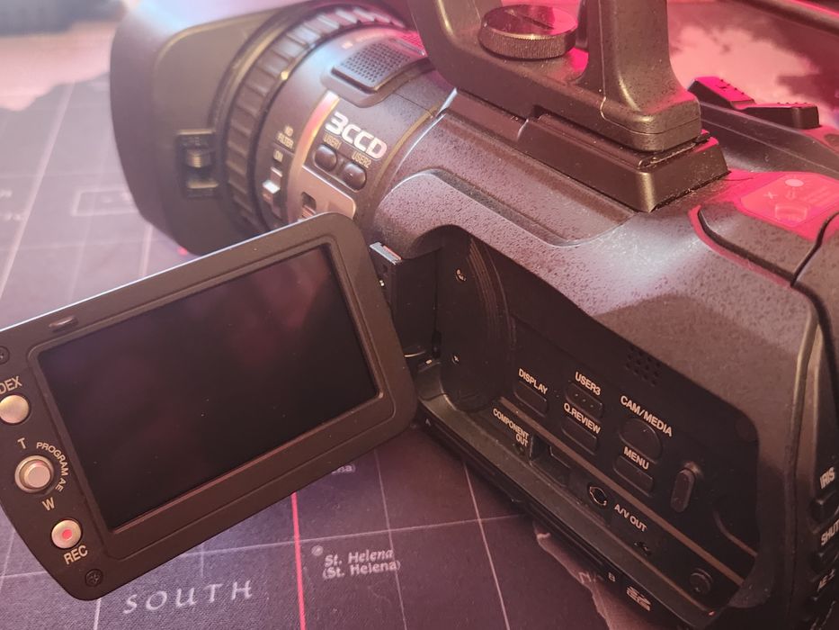 Camera video profesionala JVC gy hm100e