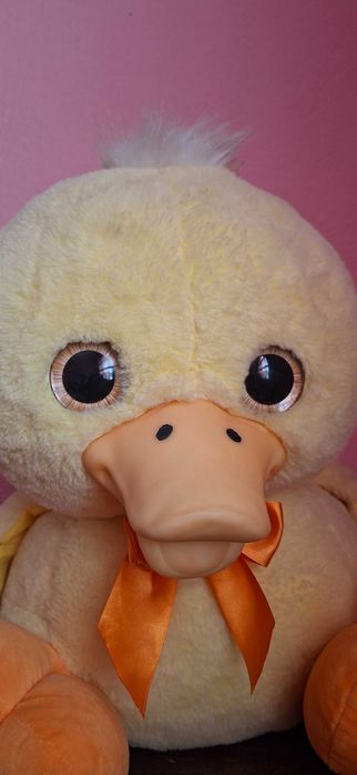 Голяма плюшена играчка