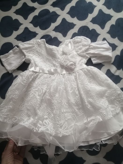 Продам нарядные платья