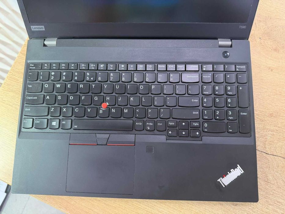 Lenovo ThinkPad T590 i5-8265U 16GB RAM SSD 256GB – Garanție 24 Luni