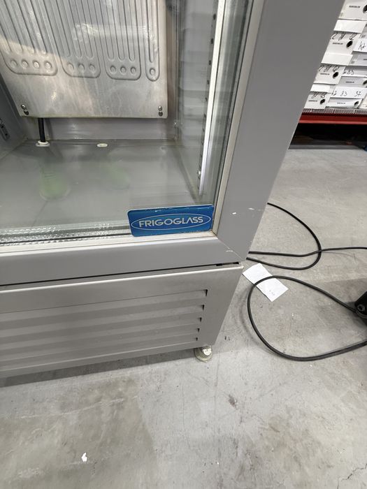 Vitrina Slim new model