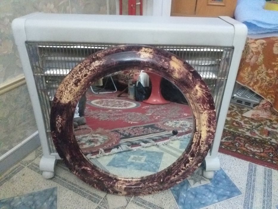 Продаётся  Зеркало  Российское.