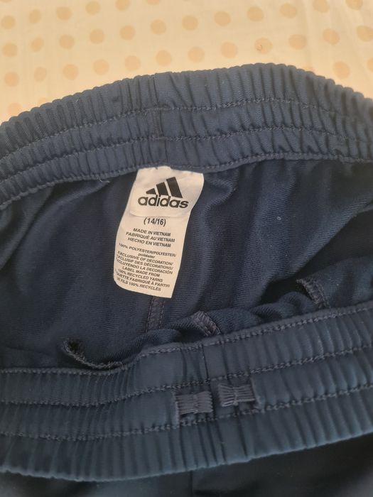 Pantaloni adidas originali marimea s
