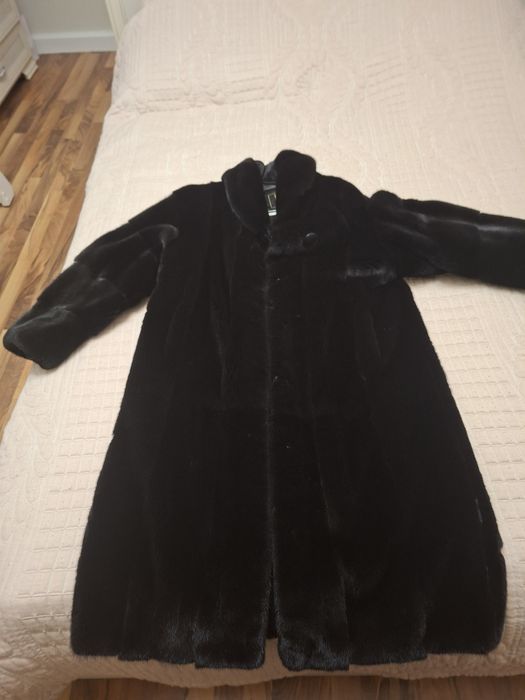 Продам норковую шубу