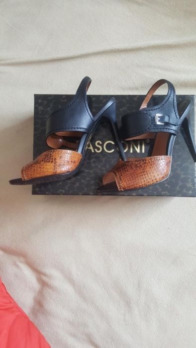 Босоножки Новые Basconi