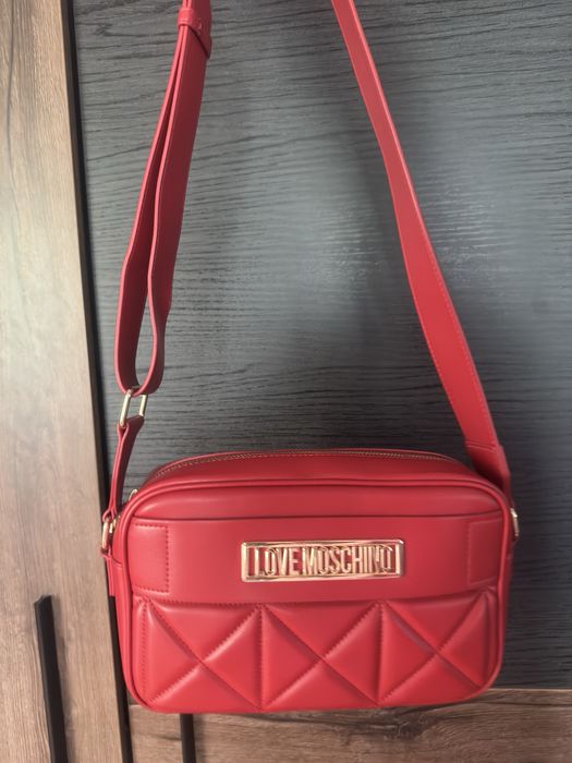 Дамска чанта love moschino