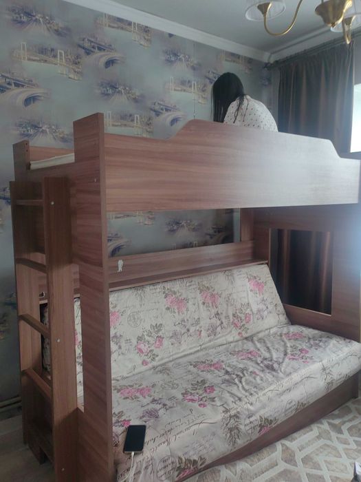 Кровать двухъярусная